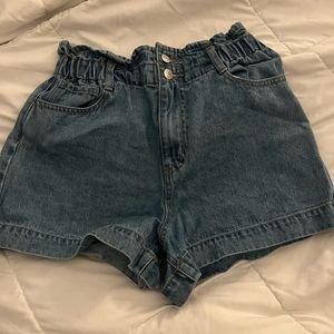 Forever 21 women’s denim shorts